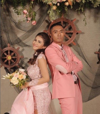 Artis cantik menikah dengan komedian. (foto: instagram)