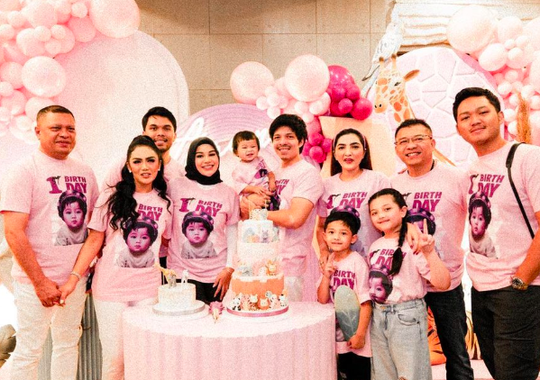 Artis Lawas Cerai tapi Akur. (foto: Instagram)