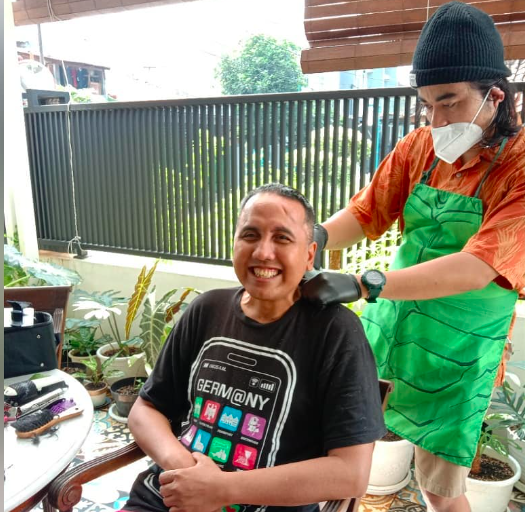 Artis digugat cerai astri setelah sakit. (foto: Instagram)