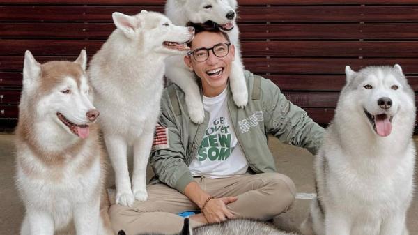 John Martin Tumbel penyuka anjing (Foto: IG @itsjohnmartint)