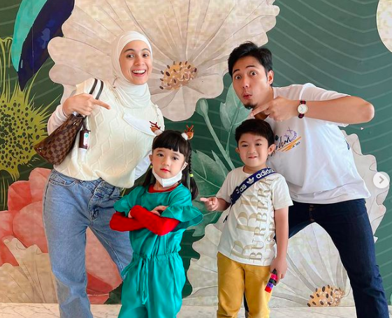 Artis Lawas Menikah dengan Dokter. (Foto: Instagram)