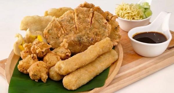 Asal Usul Pempek Makanan Khas Palembang Ternyata Awalnya Bernama Kelesan