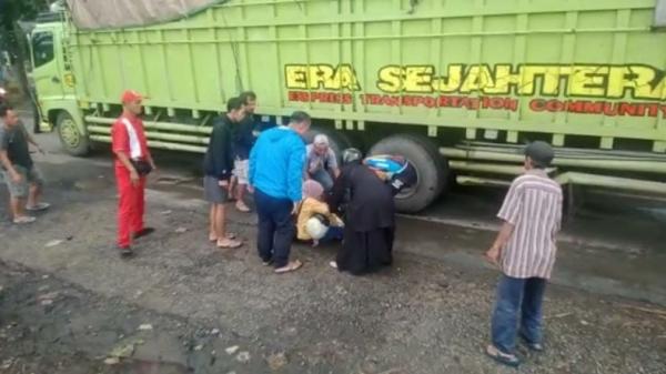 Truk Tronton Seruduk Motor Di Lampung Utara, Siswi SMA Tewas