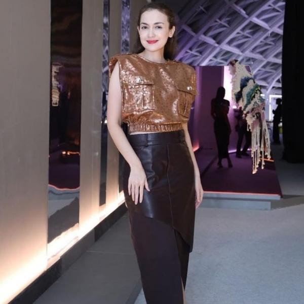 Artis cantik pemeran Nyi Iteung di film Si Kabayan. (foto: Instagram)