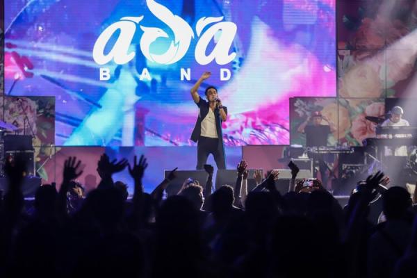 Penampilan Ada Band menghibur penonton di Sound of Love the Festival. (Foto: MPI/Faisal Rahman)