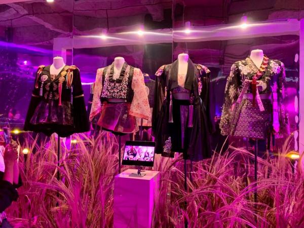 Pernak-pernik di BLACKPINK In Your Area Pop-up Store and Exhibition in Jakarta. 