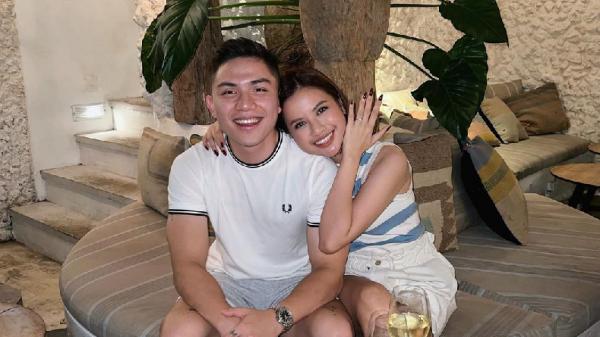 Anggi Marito pamer cincin lamaran Anggi Marito pamer cincin lamaran (Foto: IG @anggimarito)