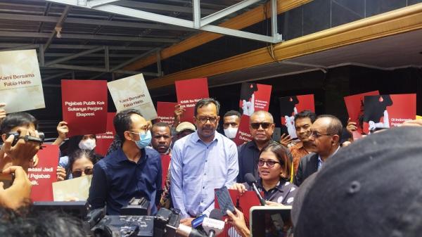 Kasus Dugaan Pencemaran Nama Baik Luhut, Haris Azhar dan Fatia Jalani Pelimpahan Tahap II