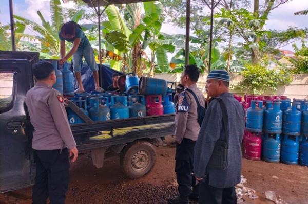 Polisi Bongkar Praktik Gas Oplosan di Cileungsi Bogor, Ratusan Tabung Disita