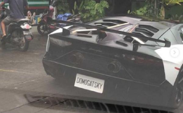 Lamborghini berpelat 'DOMOGATSKY' viral di media sosial. (Foto: Istimewa)