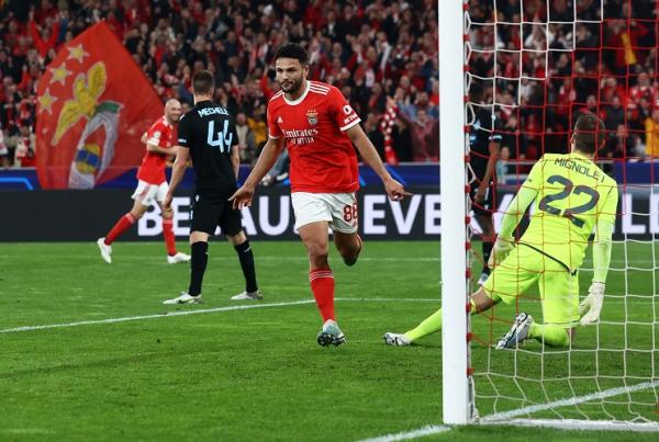 Benfica memastikan tiket ke babak perempat final Liga Champions 2022/2023. Mereka berhasil meraih kemenangan besar atas wakil Belgia, Club Brugge 5-1. (foto: REUTERS)