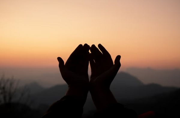 6 Contoh Takdir Mubram dan Muallaq beserta Penjelasannya dalam Islam