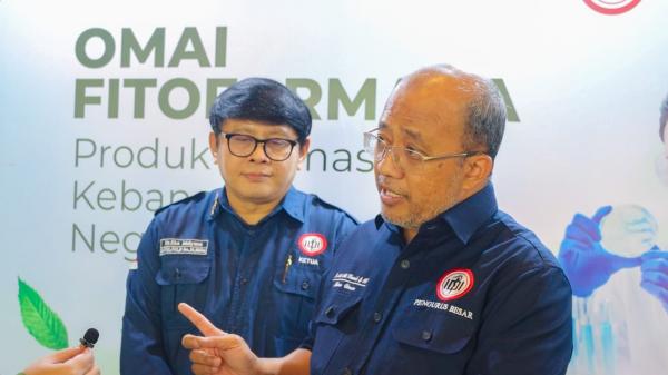 WhatsApp Image 2023 03 11 At 10 57 57 AM Ketua Umum IDI dr. Adib Khumaidi di sela Seminar Series Fitofarmaka. (Foto: istimewa)