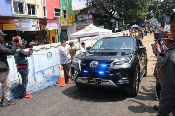 Sempat Tutup Total akibat Longsor, Jembatan Cikreteg Bogor Mulai Diuji Coba