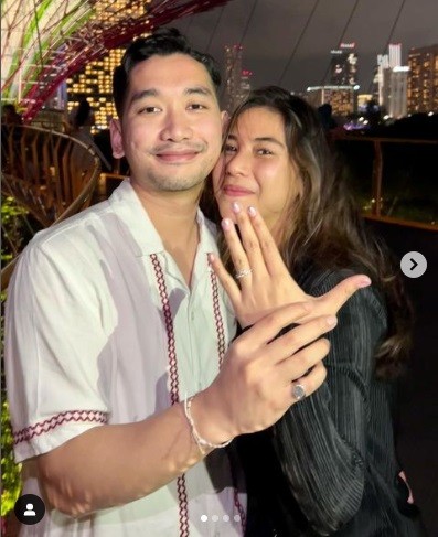 Artis dilamar di luar negeri. (Foto: instagram)