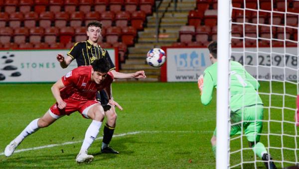 Elkan Baggott Pemain Timnas Indonesia, Elkan Baggott cetak gol debut untuk klubnya Cheltenham Town FC (Foto: Twitter/@CTFCofficial)