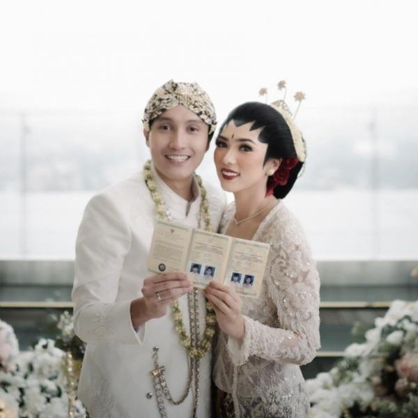 Artis menikah dengan sahabat. (Foto: instagaram)