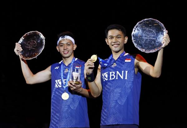 Pebulu tangkis ganda putra Indonesia, Muhammad Rian Ardianto/Fajar Alfian menjuarai All England 2023, Minggu (19/3/2023). (Foto: REUTERS)