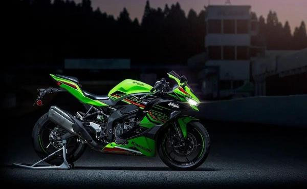 Kawasaki Ninja ZX 4RR 2
