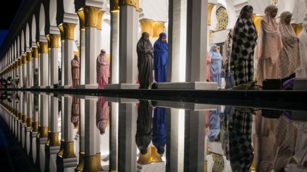 Bacaan Sholat Tarawih dan Witir Lengkap, Arab, Latin Beserta Doanya