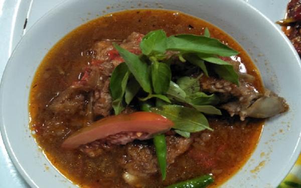 Makanan khas Prabumulih pindang tulang Makanan khas Prabumulih pindang tulang. (Foto: pariwisata Indonesia)