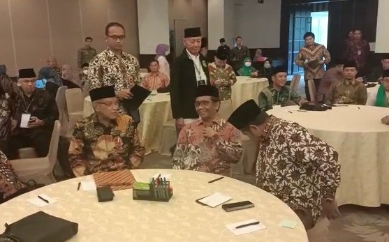 KH Said Aqil dan Menko Polhukam Mahfud MD hadiri acara Tadarus Kebangsaan, Sabtu (25/3/2023) (Foto: Refi Sandi)