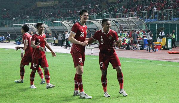 Striker Timnas Italia, Mateo Retegui merayakan gol ke gawang Malta dalam laga Kualifikasi Euro 2024 di Stadion National Ta`Qali, Attard, Senin (27/3/2023). (Foto: REUTERS)