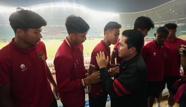 Indonesia Batal Tuan Rumah Piala Dunia U-20, Erick Thohir Minta Masyarakat Legawa