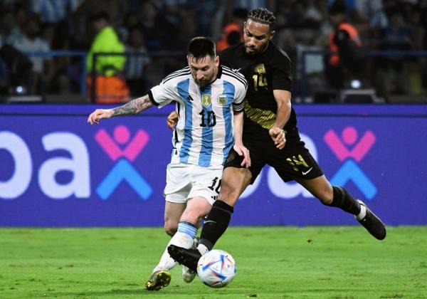 Lionel Messi Hattrick Argentina Cukur Curacao