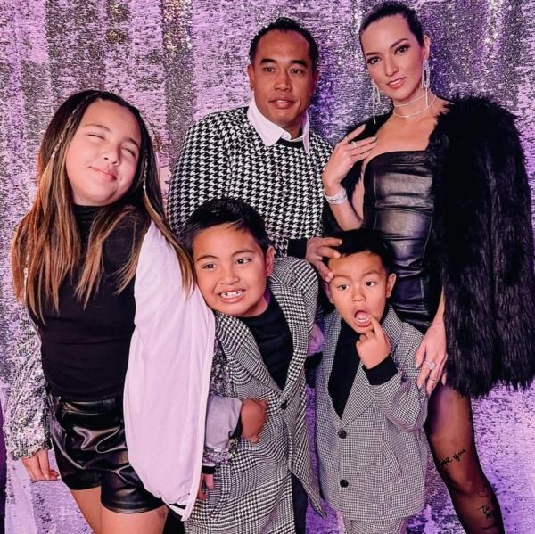 Artis menikah dengan anak pejabat. (Foto: Instagram)