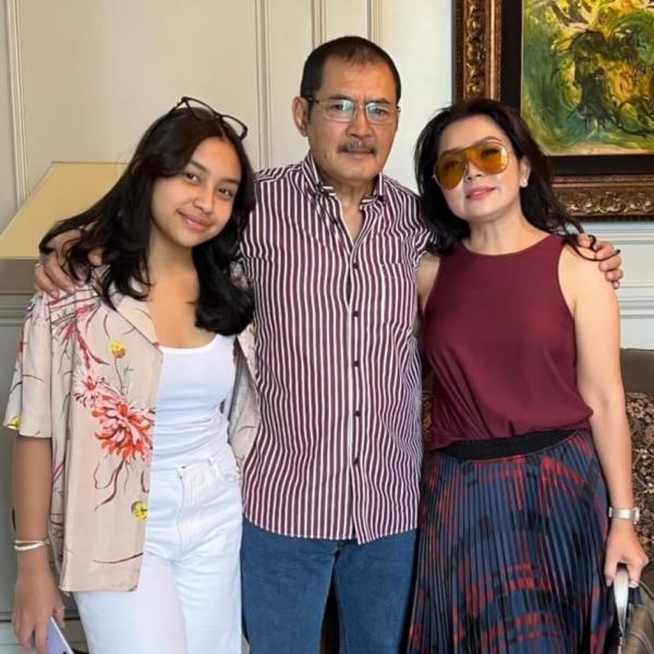 Artis menikah dengan anak pejabat. (Foto: Instagram)