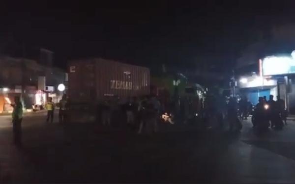 Terobos Lampu Merah, 2 Truk Di Pangkep Terlibat Kecelakaan