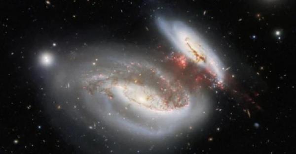 Astronom Abadikan Tabrakan 2 Galaksi, Berbentuk seperti Sayap