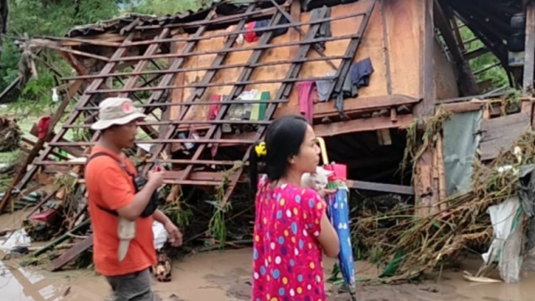 Banjir Bandang Di Sumbawa 17 Rumah Warga Hanyut Terbawa Arus