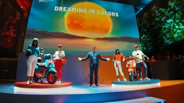 Vespa Primavera Color Vibe 3