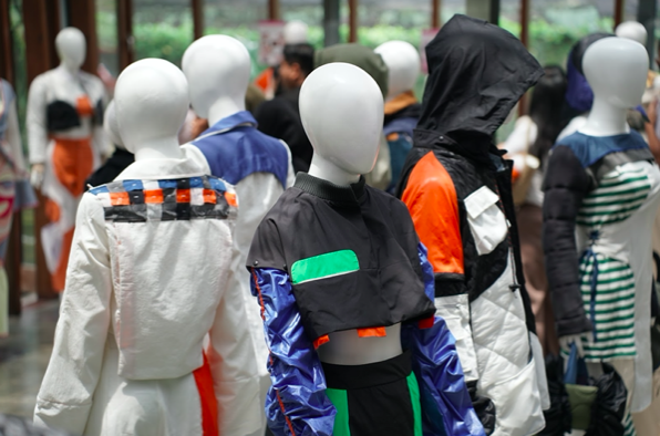 Tren fashion daur ulang yang memalkain bahan utama dari kain sisa. (Foto: istimewa)