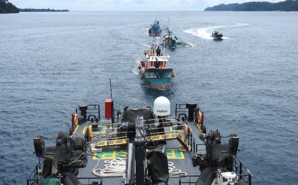 KKP Tangkap 6 Kapal Asing Curi Ikan Di Laut Natuna Dan Sulawesi, 5 Dari ...