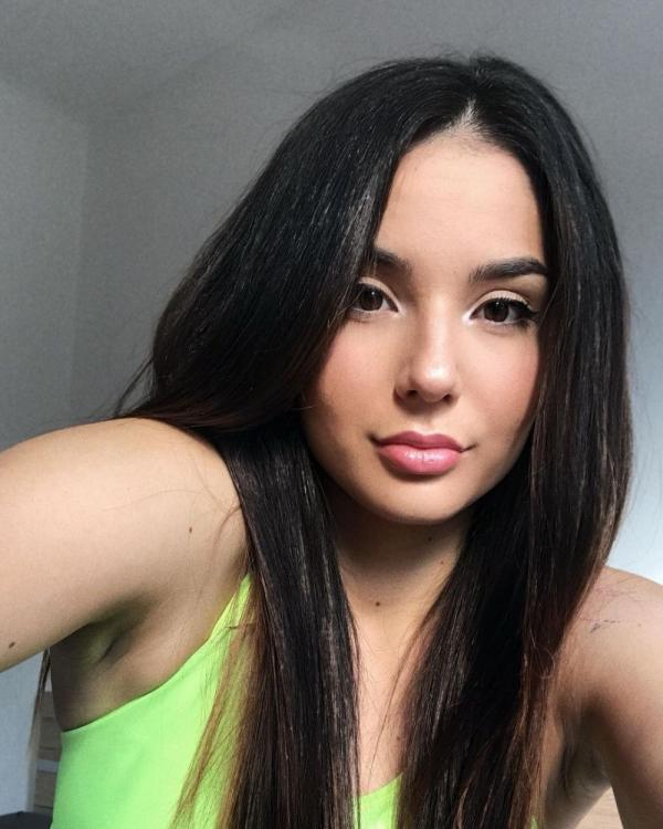 7B4B5D60 50C1 4FD4 8031 E45B02B47EC0 Potret cantik atlet voli Klara Peric. (Foto: instagram)