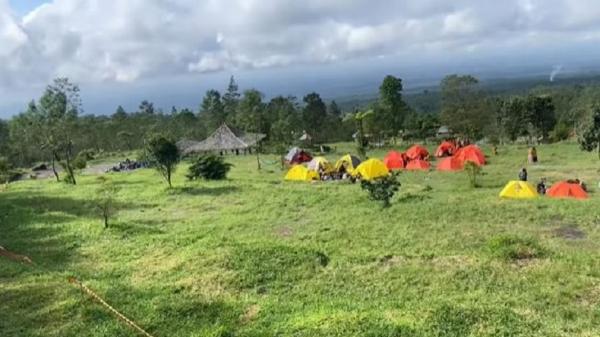 Harga tiket masuk Bukit Klangon, tempat camping Bukit Klangon di Kalitengah Lor, Glagaharjo, Kecamatan Cangkringan, Kabupaten Sleman, Yogyakarta. Foto: Tangkapan layar YouTube.