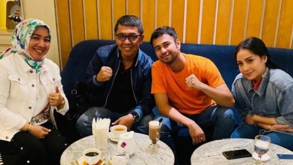 Artis punya orang tua angkat. (Foto: instagram)
