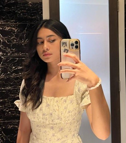 Sintya Marisca 4 Sintya Marisca dikabarkan dekat dengan putra Ustad Uje. (foto: instagram)