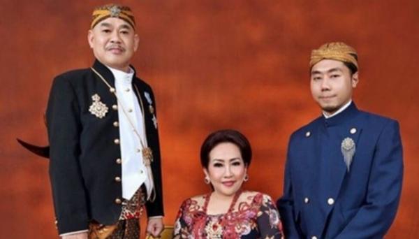 Roy Kiyosih Artis punya orang tua angkat. (Foto: instagram)