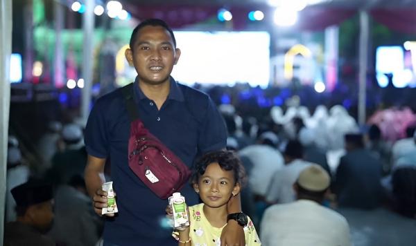 Dalam area sekitar acara Tabligh Akbar, Sasa menghadirkan exclusive booth untuk  memperkenalkan produk Sasa santan Omega 3. (Foto: dok PT Sasa Inti)