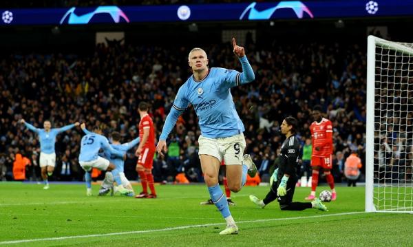 Striker Manchester City, Erling Haaland merayakan gol ke gawang Bayern Munchen dalam laga Liga Champions 2022/2023 di Stadion Etihad, Rabu (12/4/2023). (Foto: REUTERS)