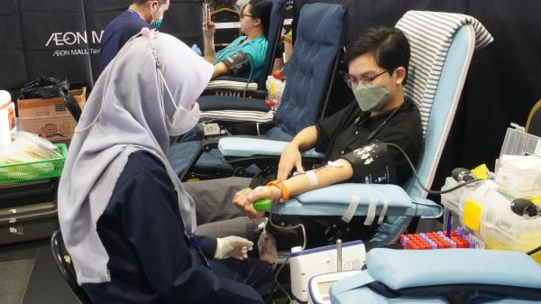 Aksi Donor Darah di Ramadhan punya Cerita. (foto: istimewa)