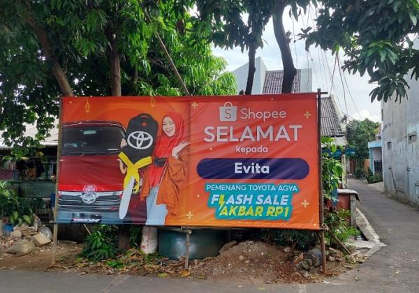 Baliho Evita juga tampak berdiri di wilayah Kalideres, Jakarta Barat. 