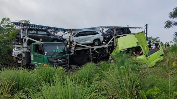 Kecelakaan 6 Tewas Di Tol Semarang-Boyolali, Diduga Akibat Truk Muat ...