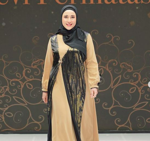 Screen Shot 2023 04 16 At 06 45 21 Artis Lawas Wanita Soleh