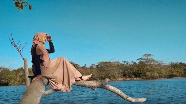 Keindahan Pantai Santolo menjadi salah satu tempat healing di Garut.  (Foto: Instagram IG@ohay______)