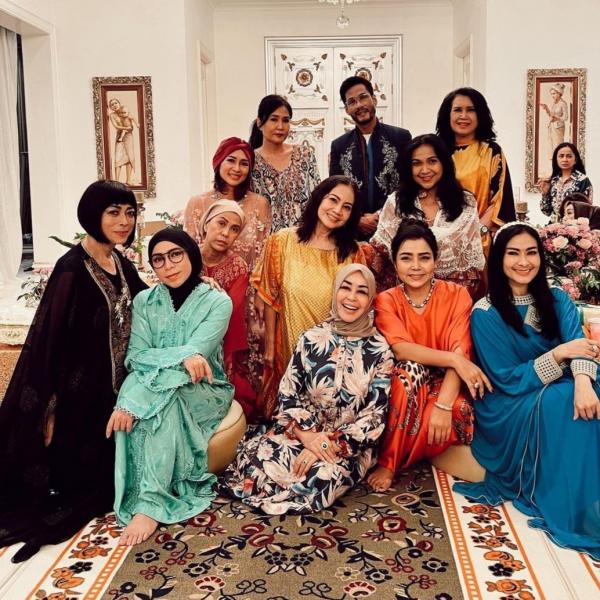 Potret buka puasa bersama para artis. (Foto: instagram)